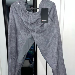 Mens Lululemon Grey Xl License to train pants.